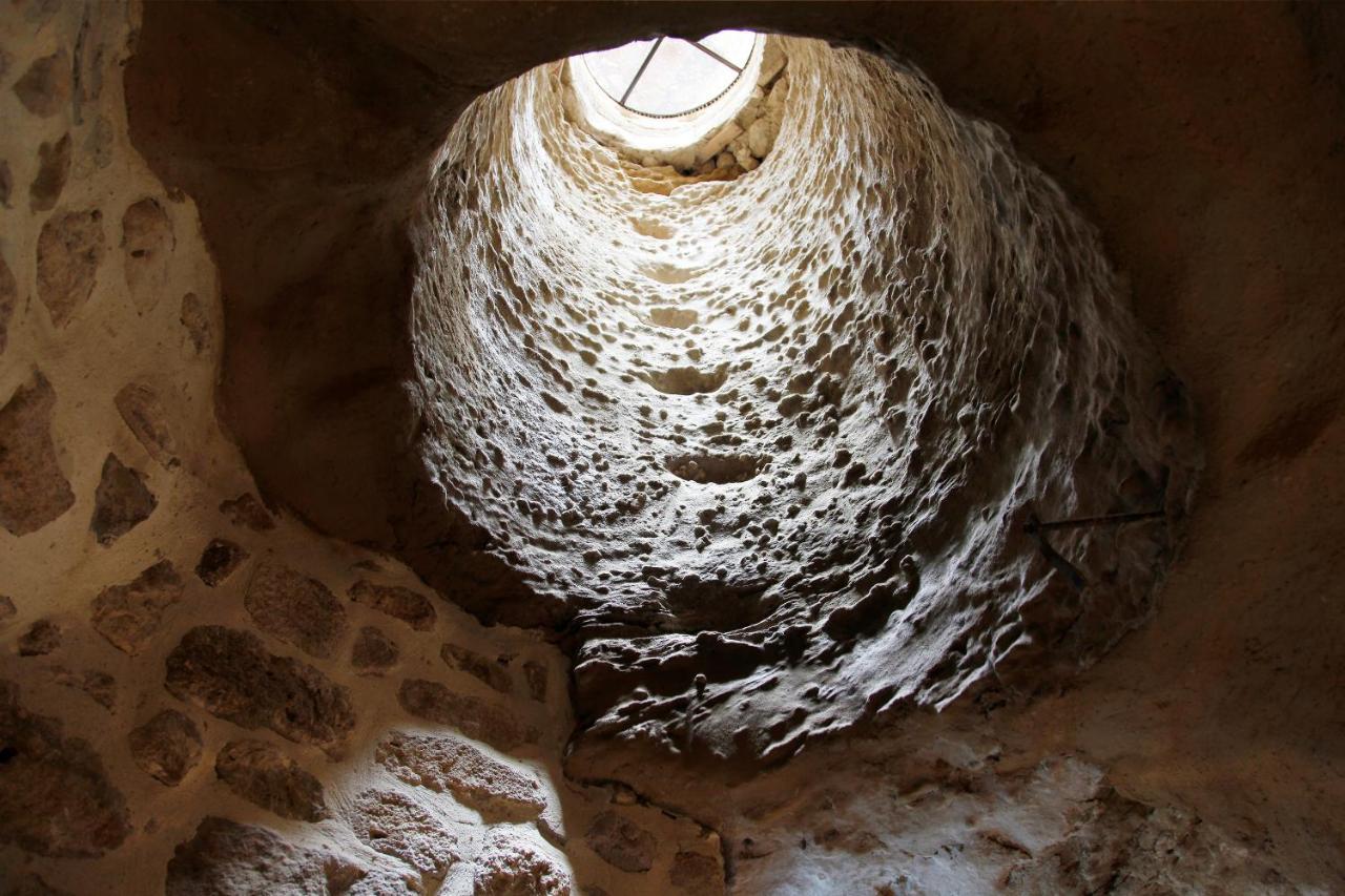 La Maison D'En Bas Des Seigneurs Cucuron Kültér fotó
